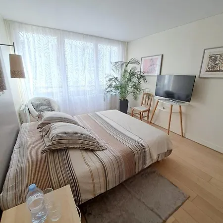 Guest In Loft House In Nation *